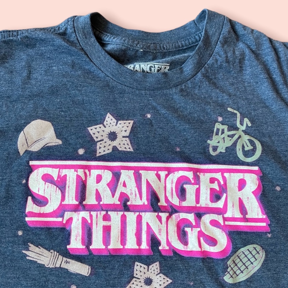Stranger Things T-Shirt! - Picture 2 of 6